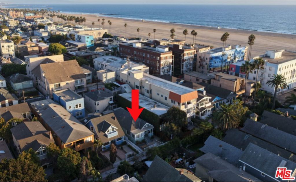 34 Dudley Avenue, Los Angeles, CA 90291 — photo 1