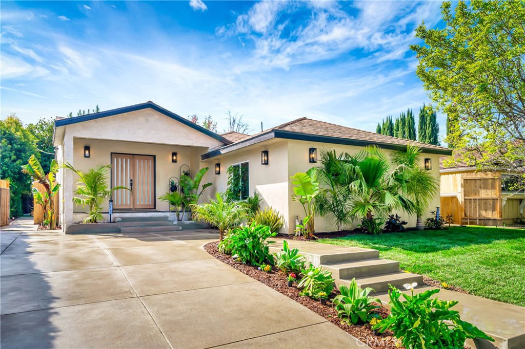 22120 Costanso Street, Woodland Hills, CA 91364 — photo 1
