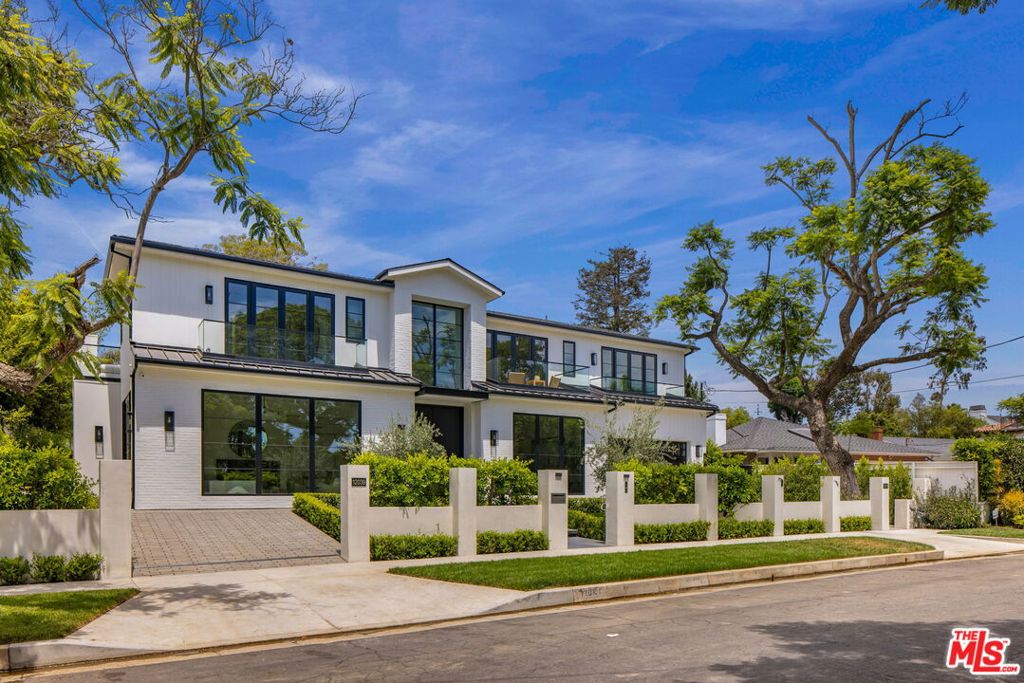 12041 Coyne Street, Los Angeles, CA 90049 — photo 1