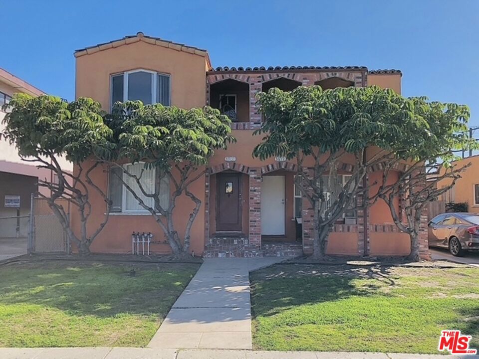 1610 Hauser Boulevard, Los Angeles, CA 90019 — photo 1