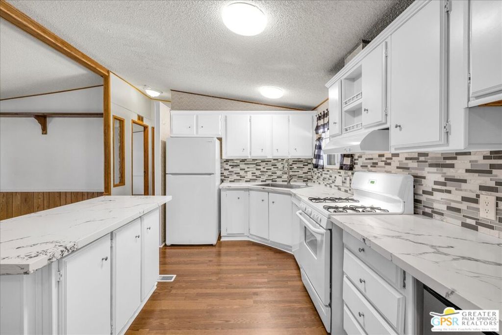 15300 Palm Drive 14, Desert Hot Springs, CA 92240 — photo 1