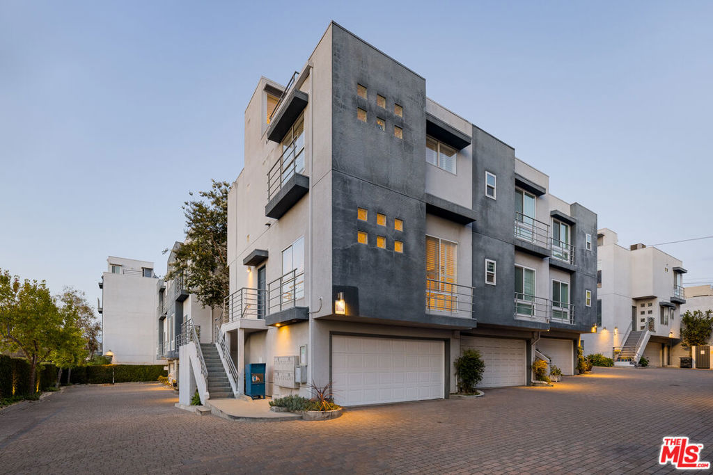 1098 Everett Place, Los Angeles, CA 90026 — photo 1