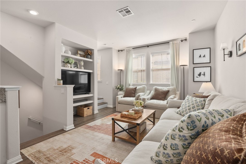 14104 W Birch Lane, Van Nuys, CA 91405 — photo 1