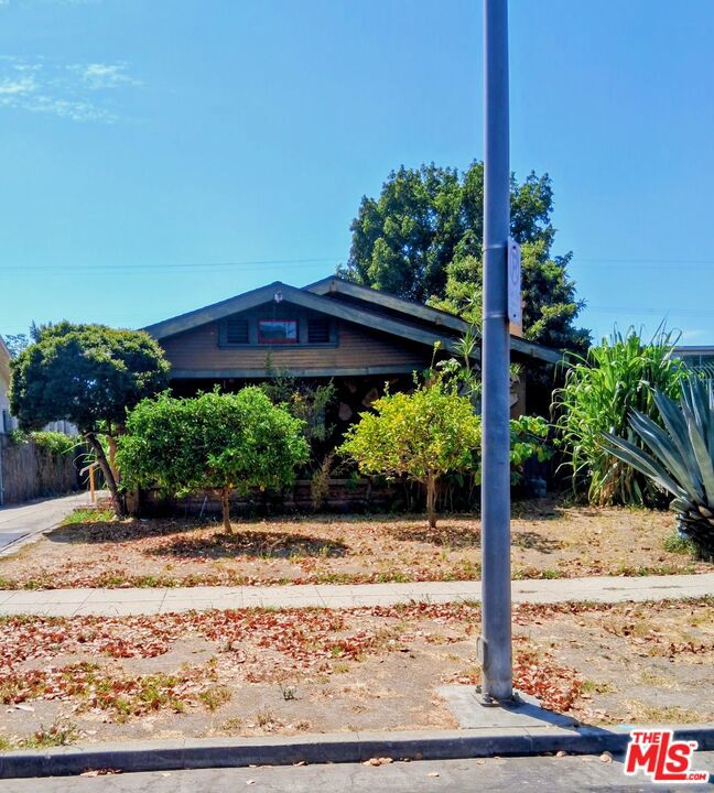 4219 Kenwood Avenue, Los Angeles, CA 90037 — photo 1