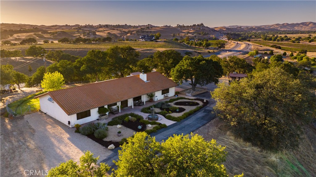 7485 Monterey, Paso Robles, CA 93446 — photo 1