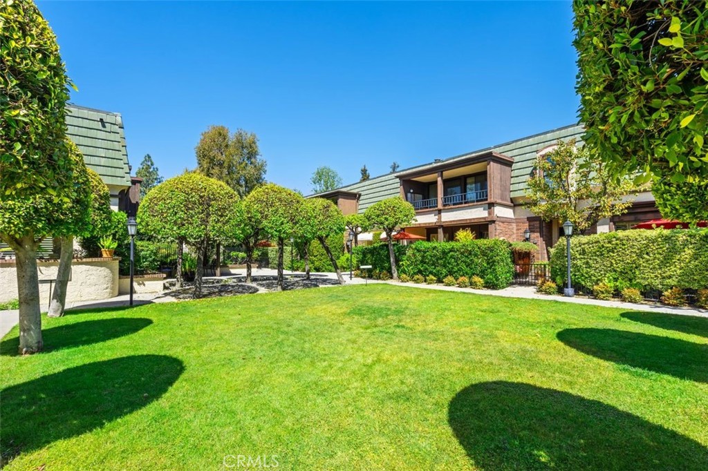 885 S Orange Grove Boulevard 2, Pasadena, CA 91105 — photo 1