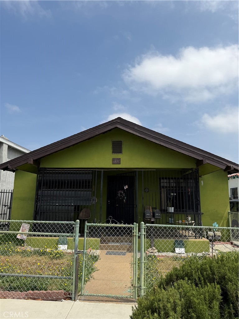 1331 W 92nd, Los Angeles, CA 90044 — photo 1