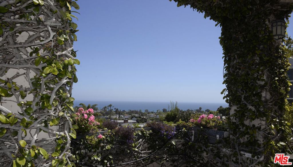 16645 Akron Street, Pacific Palisades, CA 90272 — photo 1