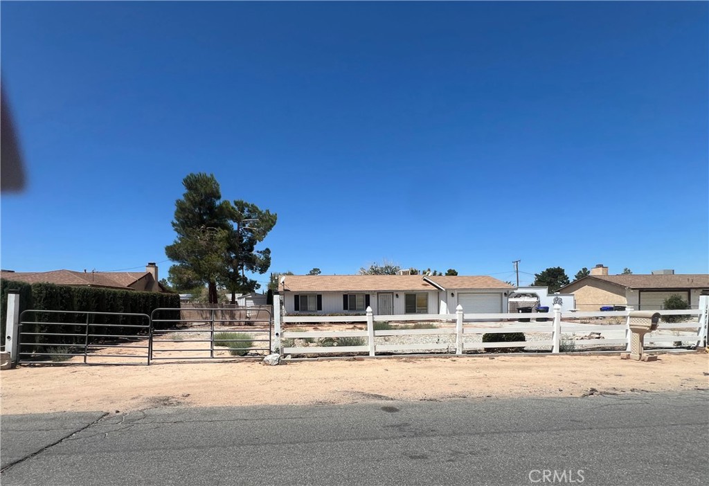 12716 iroquois, Apple Valley, CA 92308 — photo 1