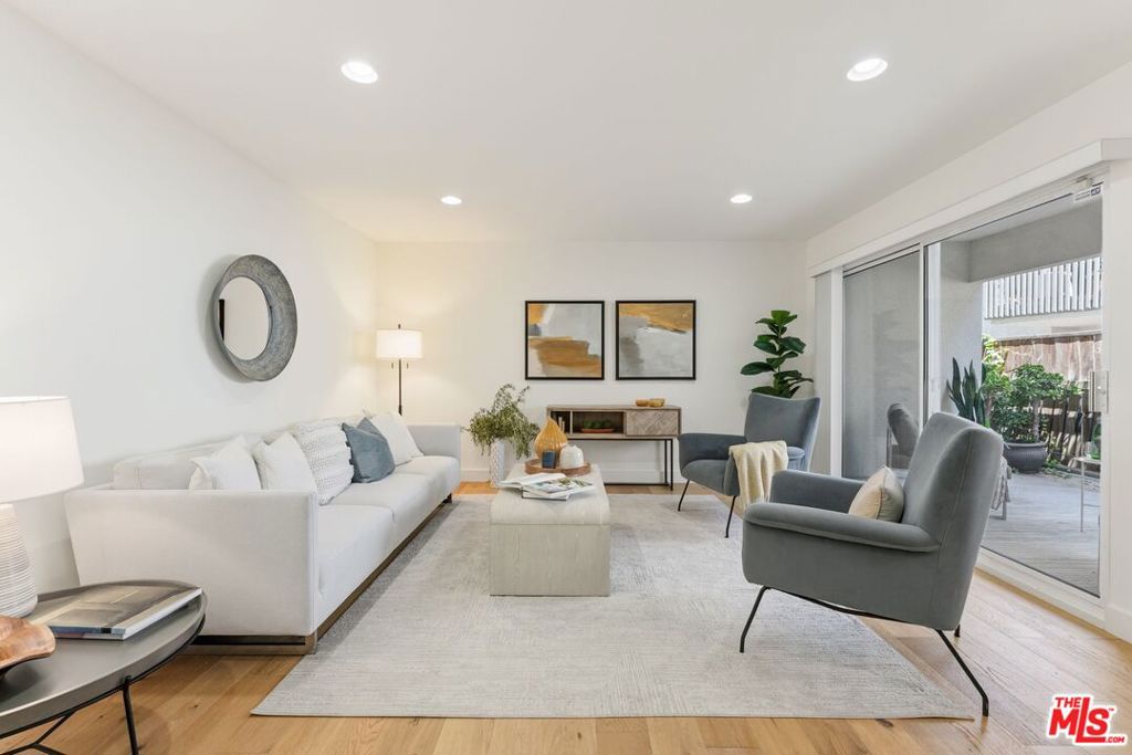 446 San Vicente Boulevard 106, Santa Monica, CA 90402 — photo 1