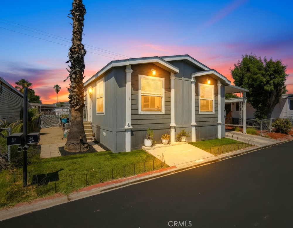 1097 N State St. 26, Hemet, CA 92543 — photo 1
