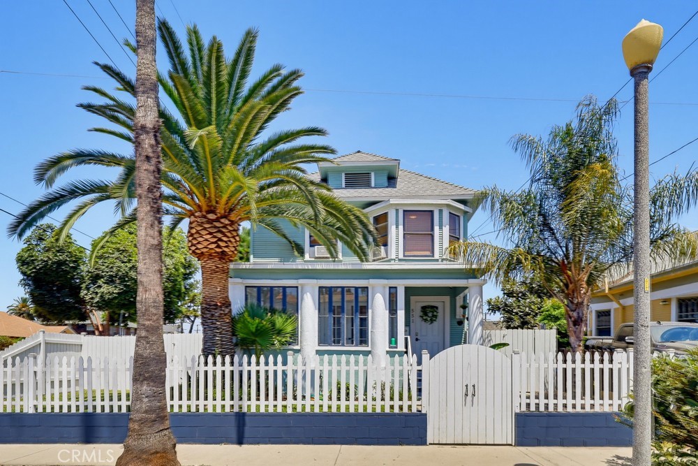 551 W 8th Street, Long Beach, CA 90813 — photo 1