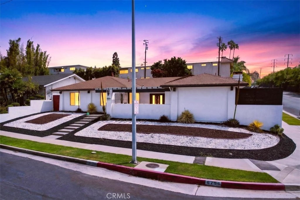 6754 S Garth, Los Angeles, CA 90056 — photo 1