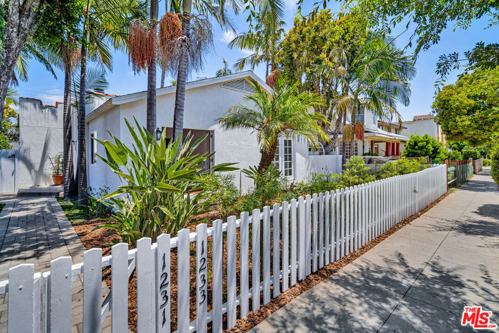 1231 17th Street, Santa Monica, CA 90404 — photo 1