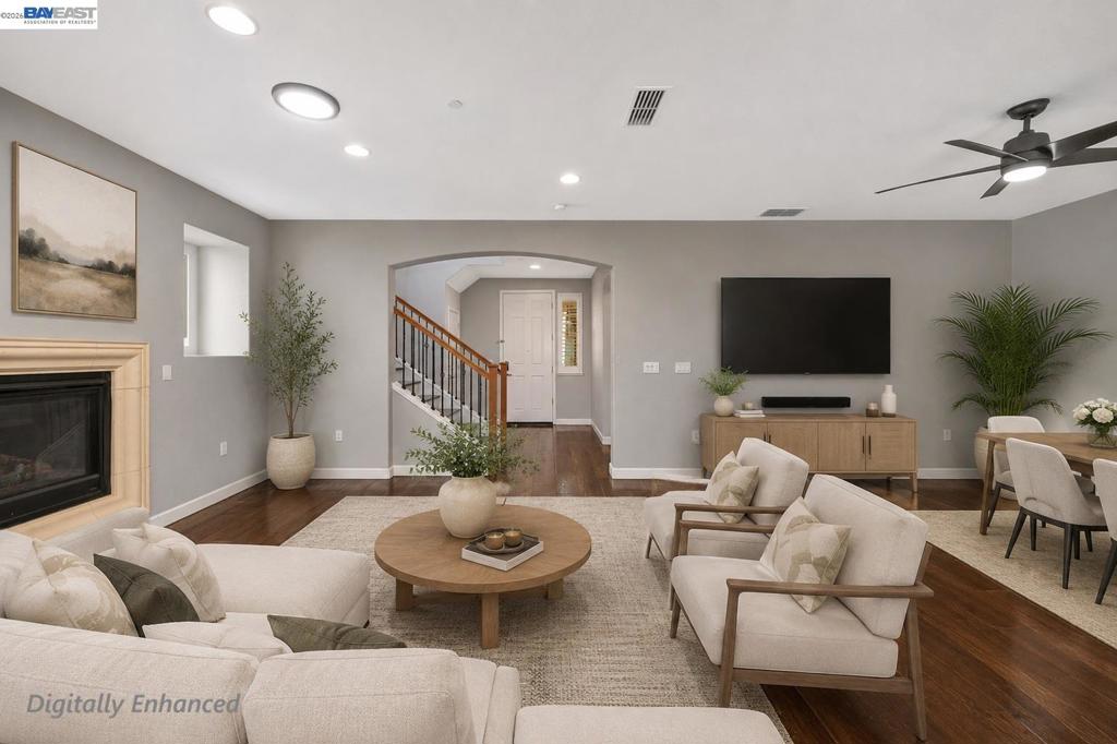 724 N Topiary Ln, Mountain House, CA 95391 — photo 1