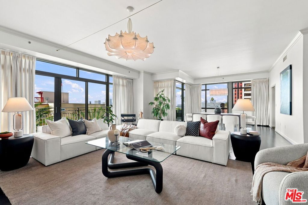 10800 Wilshire Boulevard 403, Los Angeles, CA 90024 — photo 1