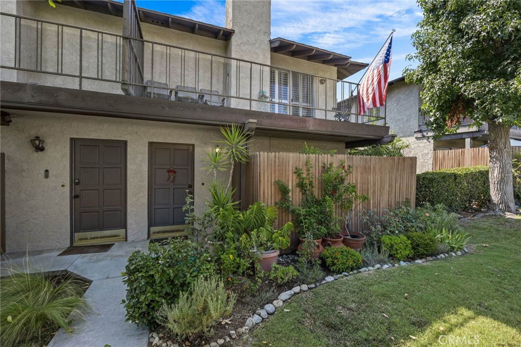 541 Linwood Ave C, Monrovia, CA 91016 — photo 1