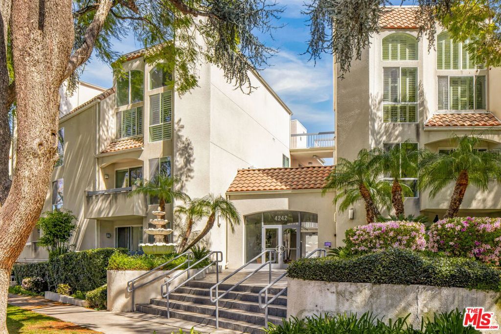 4242 Stansbury Avenue 116, Sherman Oaks, CA 91423 — photo 1