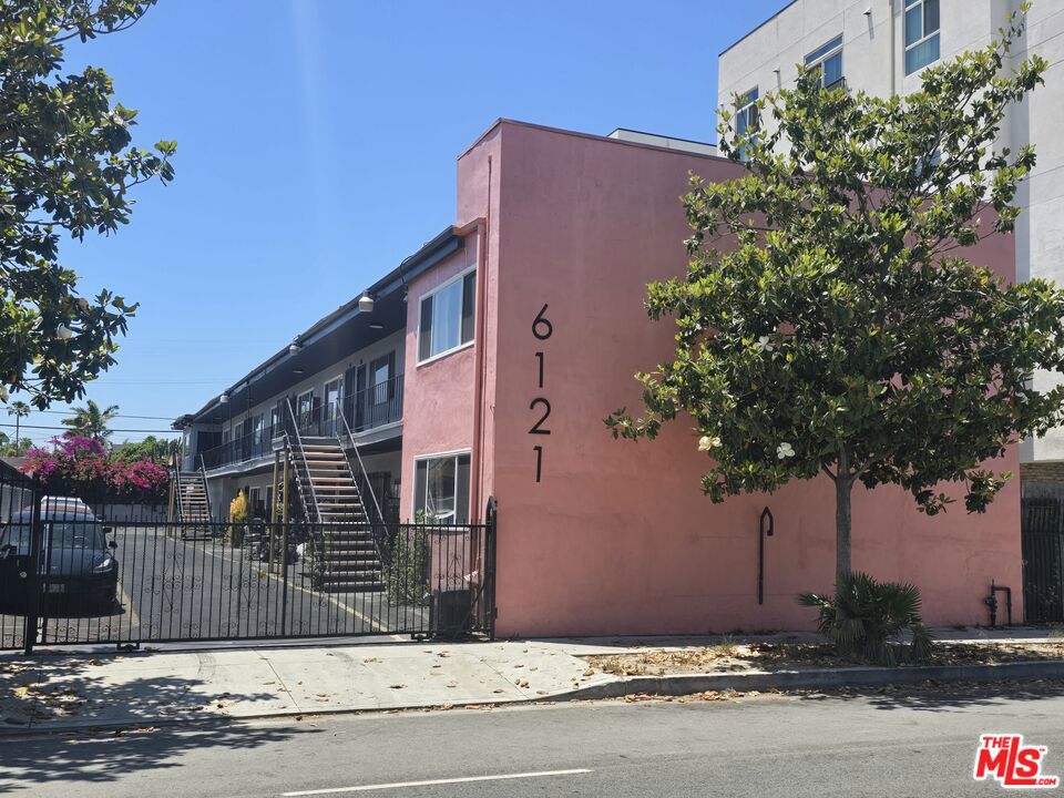 6121 Crenshaw Boulevard, Los Angeles, CA 90043 — photo 1