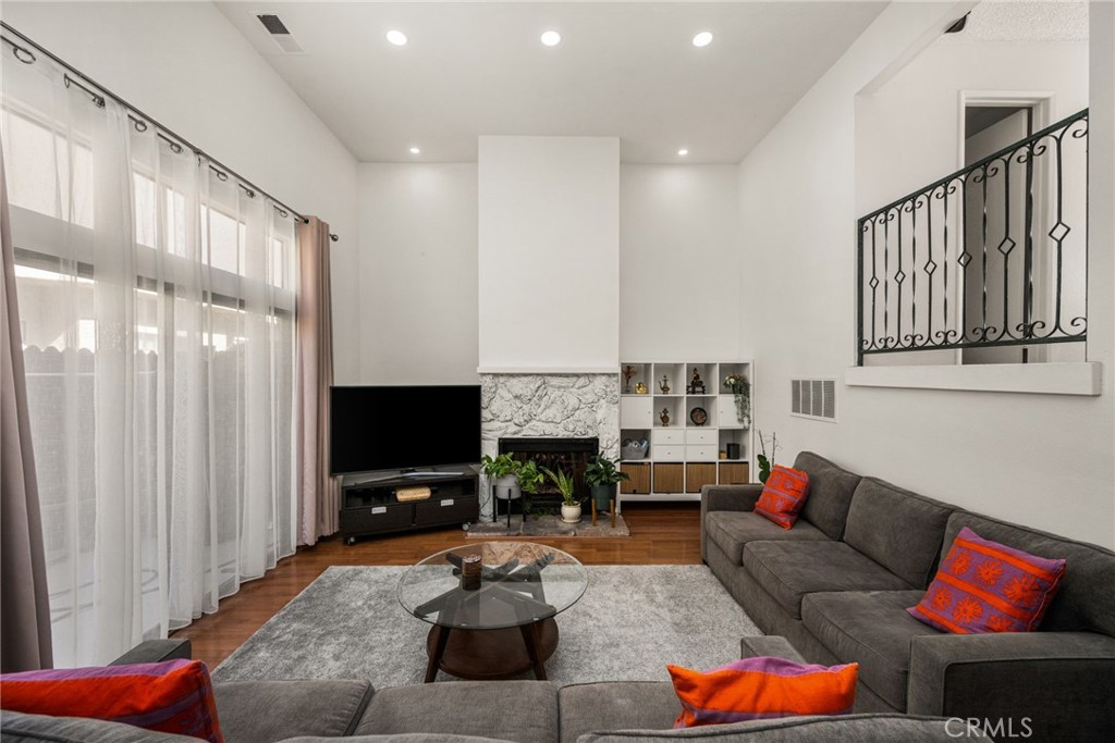 320 W 220th Unit 4, Carson, CA 90745 — photo 1