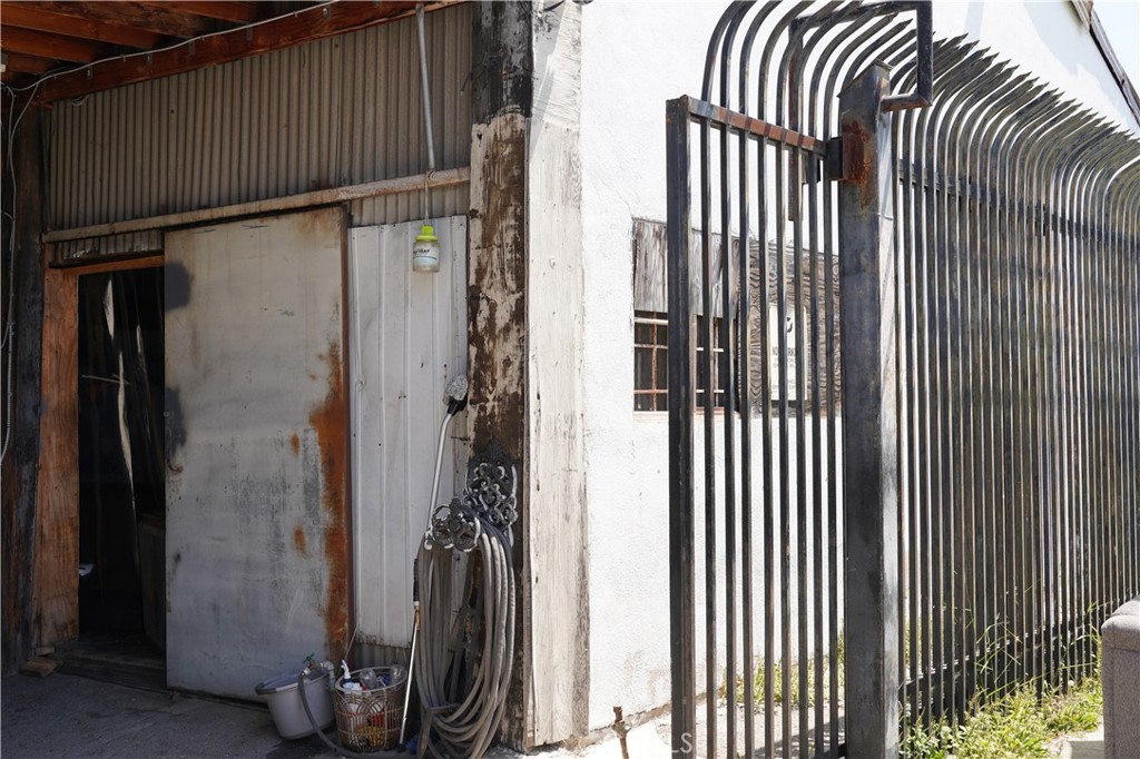 911 E 108th, Los Angeles, CA 90059 — photo 1