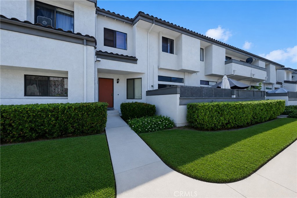 32 Brownfield Lane, Pomona, CA 91766 — photo 1
