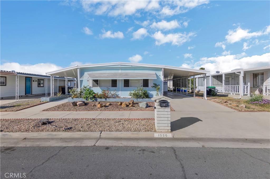 1550 San Vicente, Hemet, CA 92543 — photo 1