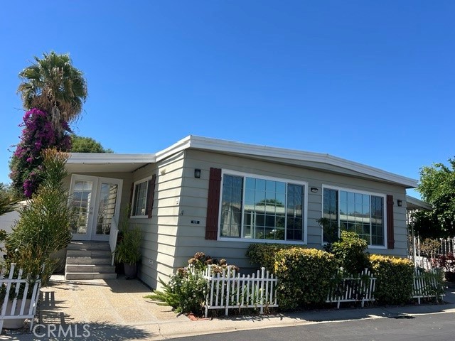 8811 Canoga Avenue 109, Canoga Park, CA 91304 — photo 1