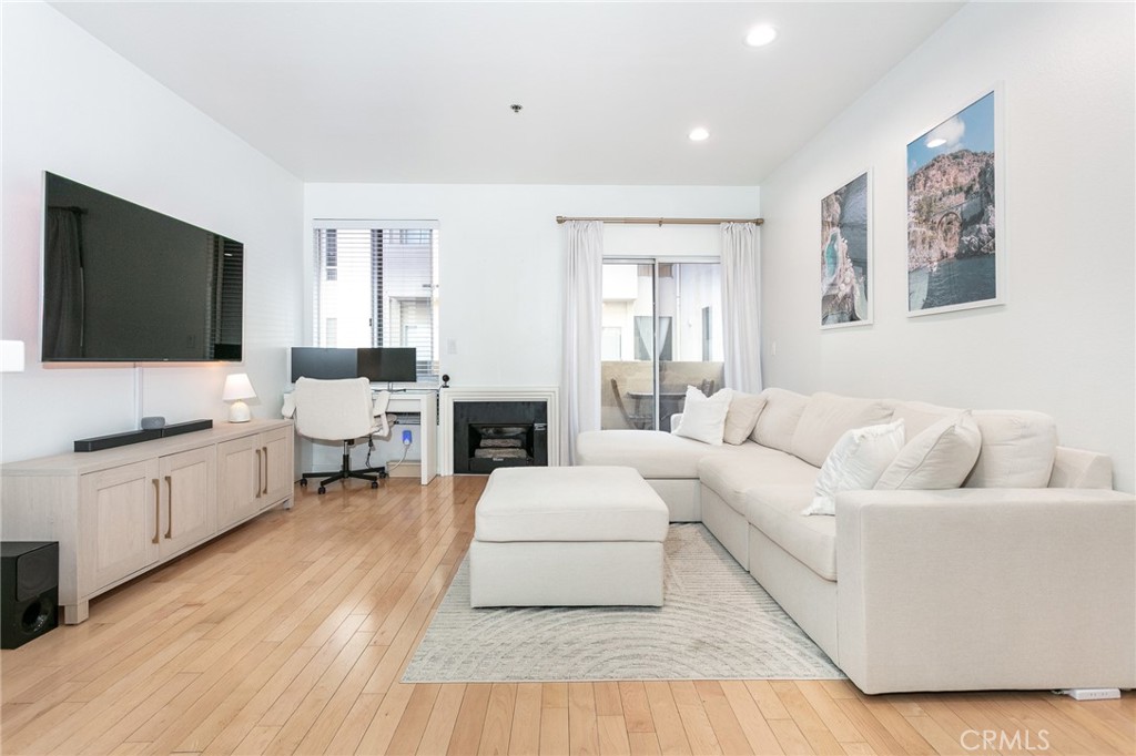 19350 Sherman Way 124, Reseda, CA 91335 — photo 1