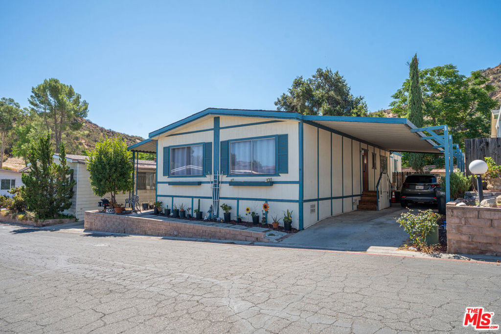 27722 Moonridge Lane #27, Castaic, CA 91384 — photo 1
