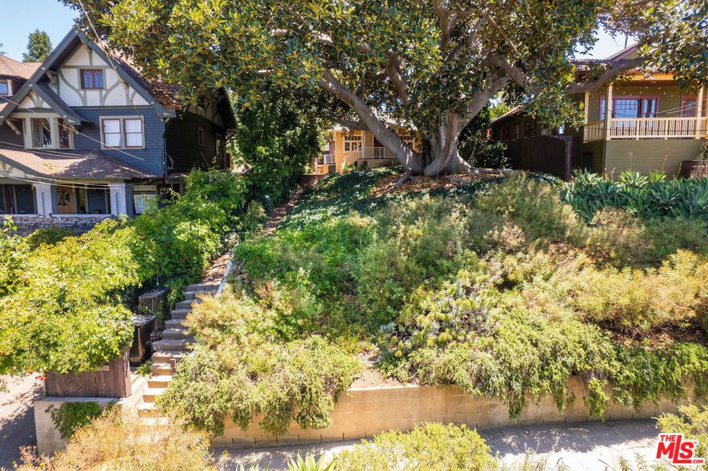 1336 Edgecliffe Drive, Los Angeles, CA 90026 — photo 1