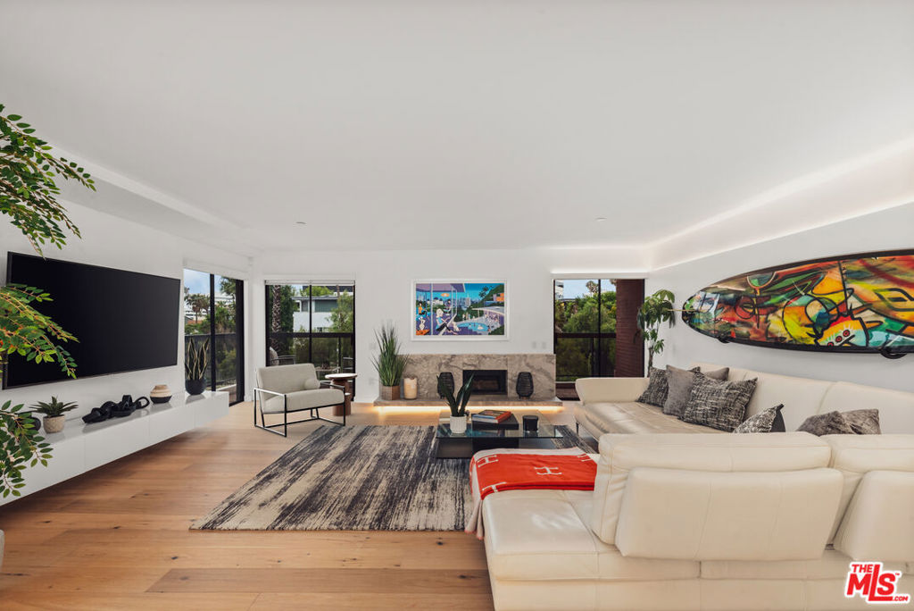 1133 5th Street 204, Santa Monica, CA 90403 — photo 1
