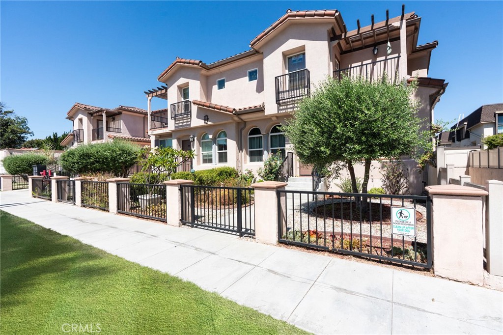 111 E Mclean Street B, Alhambra, CA 91801 — photo 1