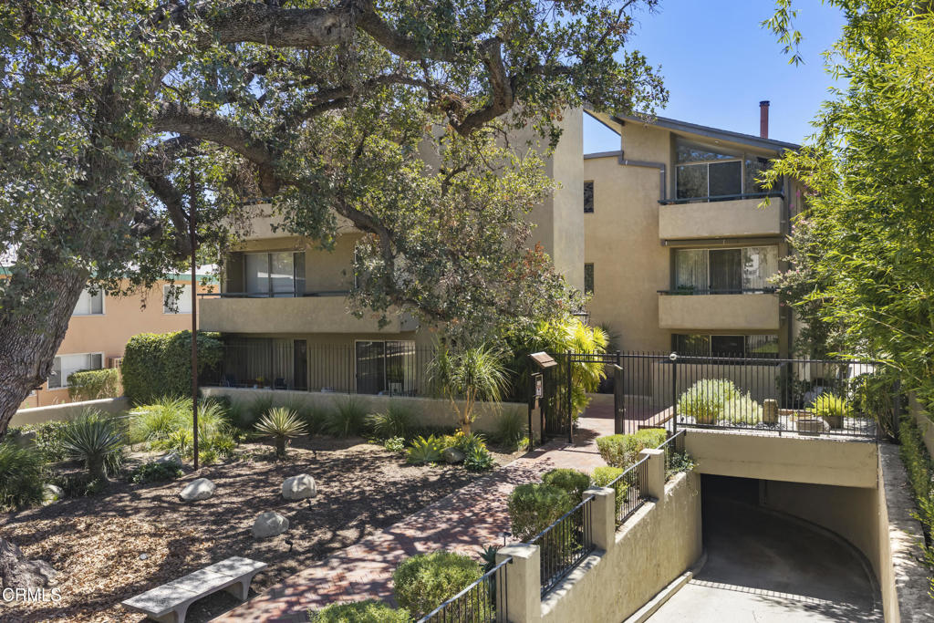 960 San Pasqual 205, Pasadena, CA 91106 — photo 1