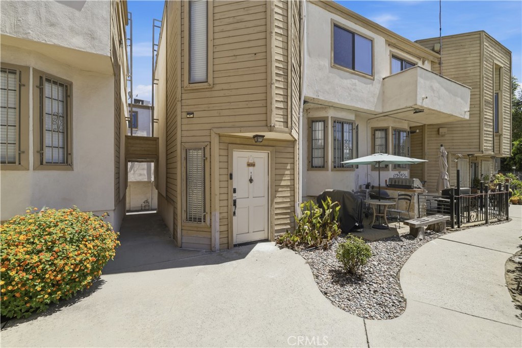 14715 Saticoy 9, Van Nuys, CA 91405 — photo 1