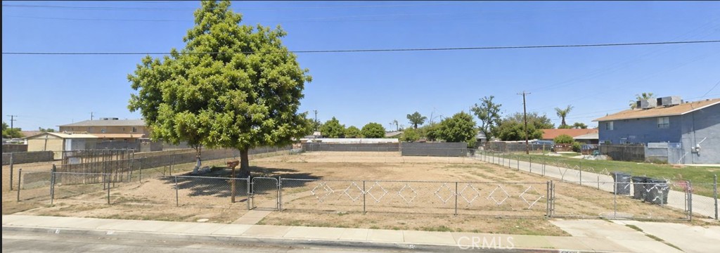 526 8th, Bakersfield, CA 93304 — photo 1