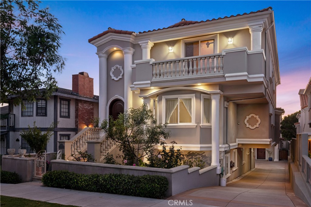 217 S Irena Avenue A, Redondo Beach, CA 90277 — photo 1