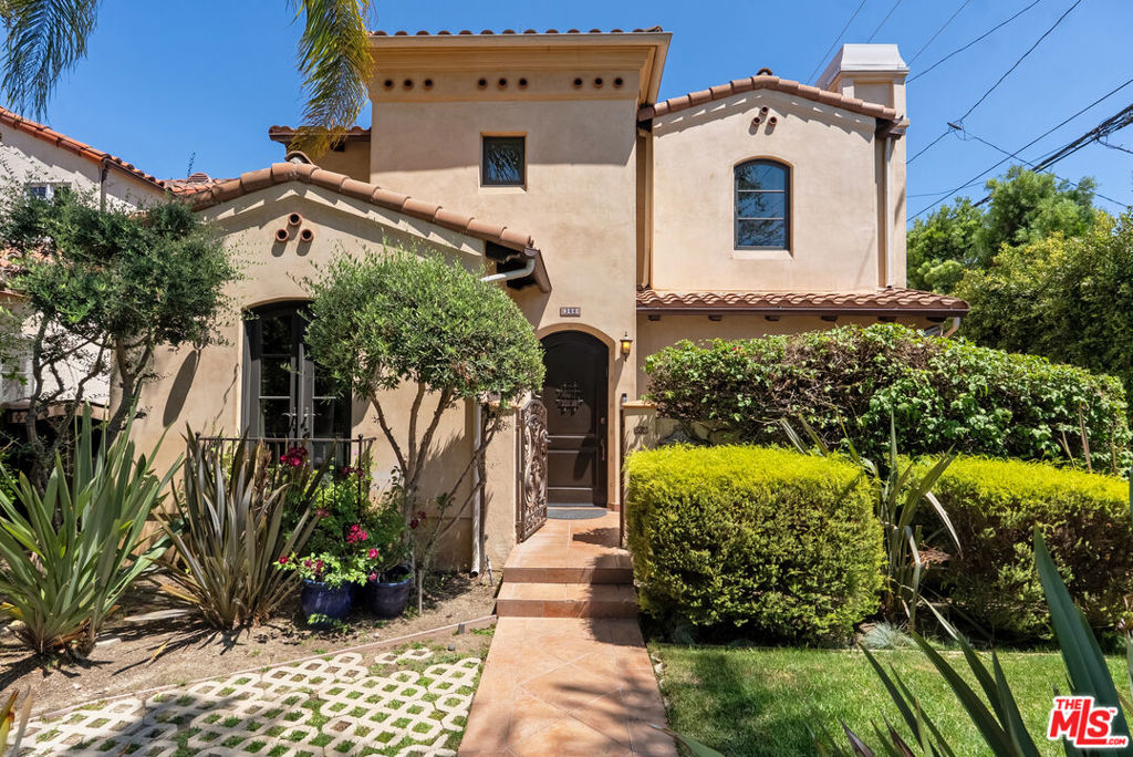 360 S Crescent Drive, Beverly Hills, CA 90212 — photo 1