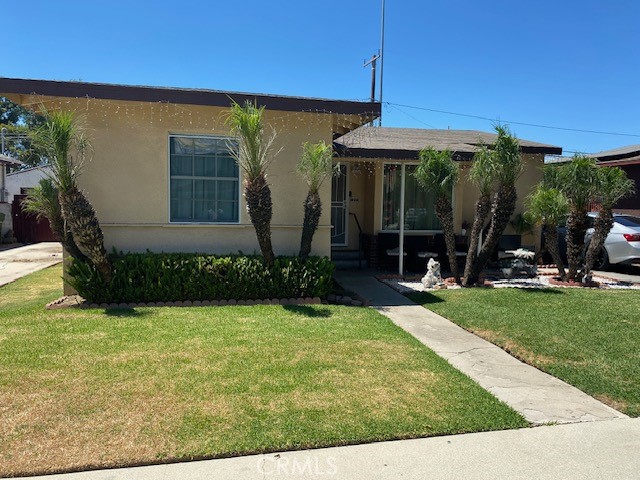 1203 S CASTLEGATE Avenue, Compton, CA 90221 — photo 1