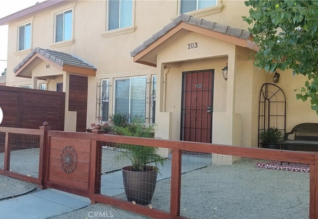 201 W Kettering, Lancaster, CA 93534 — photo 1