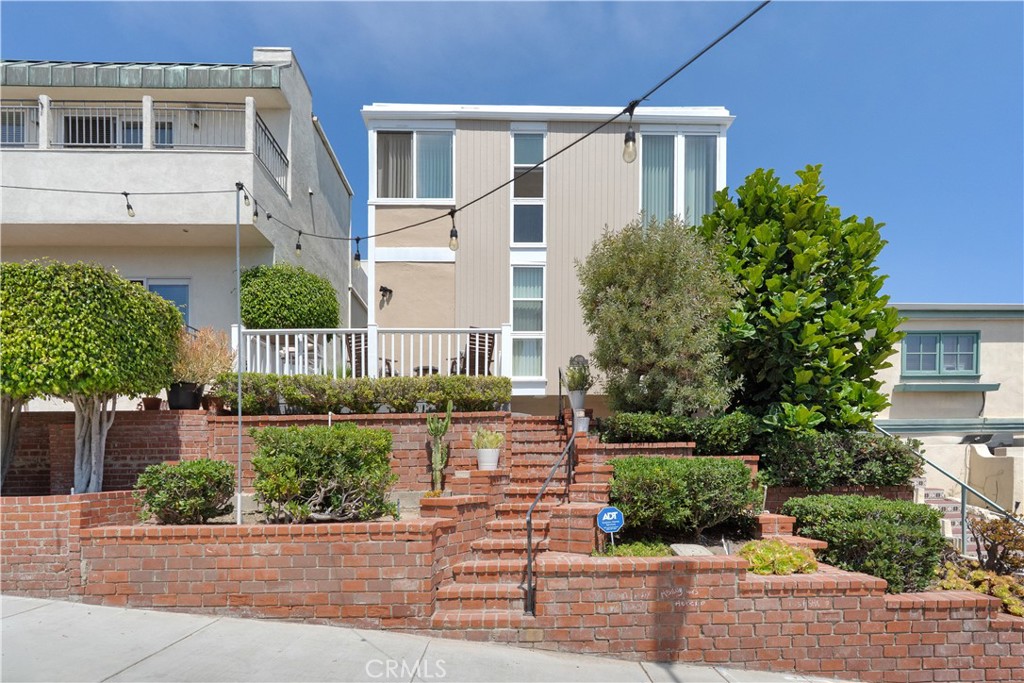 409 16th Street, Manhattan Beach, CA 90266 — photo 1