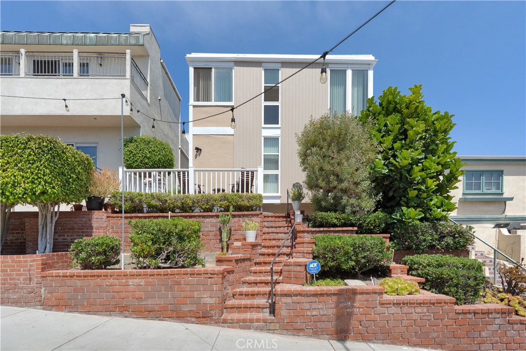 409 16th Street, Manhattan Beach, CA 90266 — photo 1