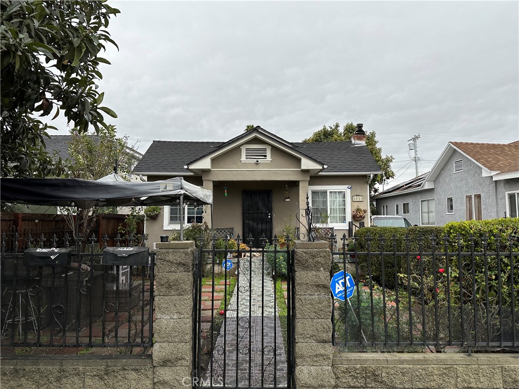 2829 S Rimpau, Los Angeles, CA 90016 — photo 1