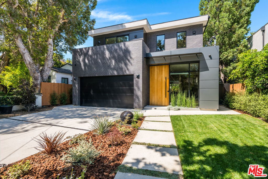 3831 Mound View Avenue, Los Angeles, CA 91604 — photo 1