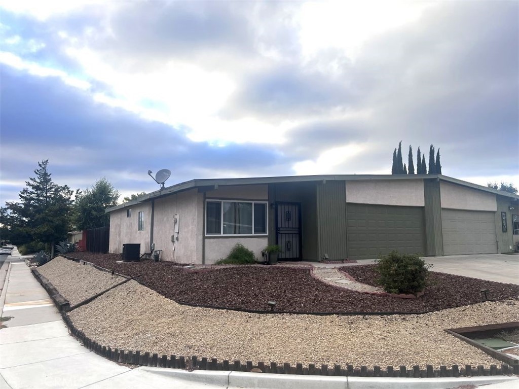 1841 Lark Ellen Drive, Paso Robles, CA 93446 — photo 1