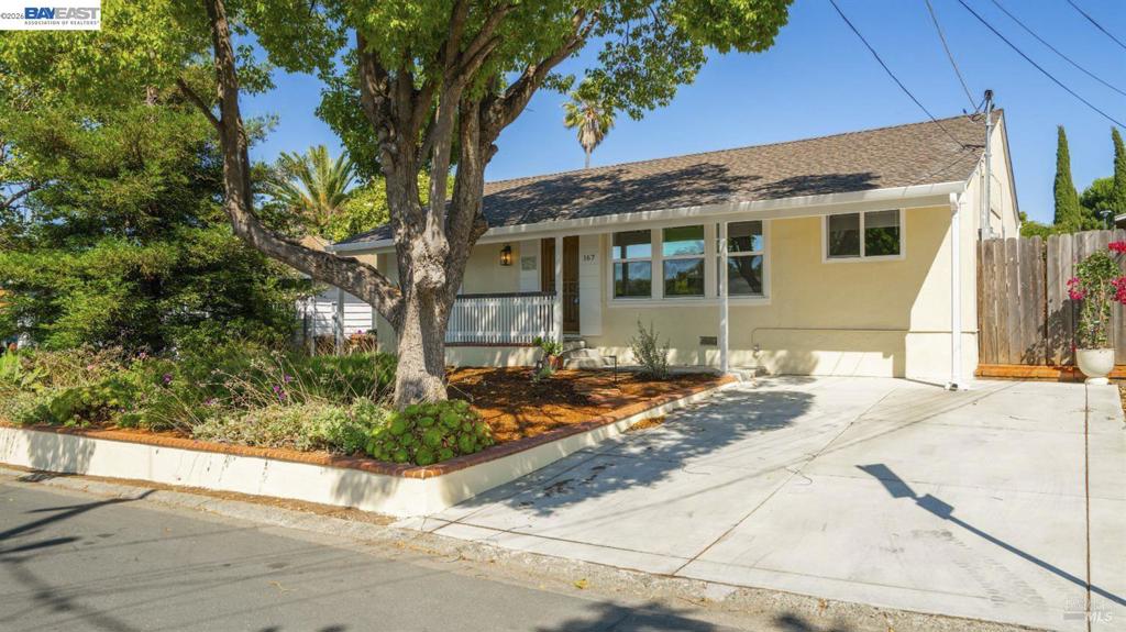 167 El Bonito, Benicia, CA 94510-2216 — photo 1