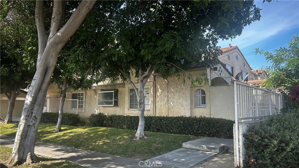 13949 Arthur Avenue 1, Paramount, CA 90723 — photo 1