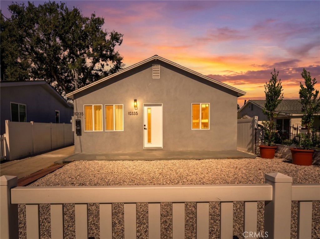 10335 -1/2 Scoville Avenue, Sunland, CA 91040 — photo 1