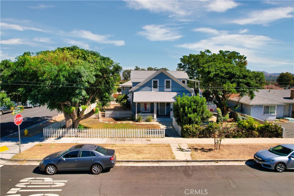 523 W 5th Street, Corona, CA 92882 — photo 1