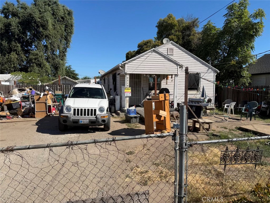 2519 E Lindsay Street, Stockton, CA 95205 — photo 1